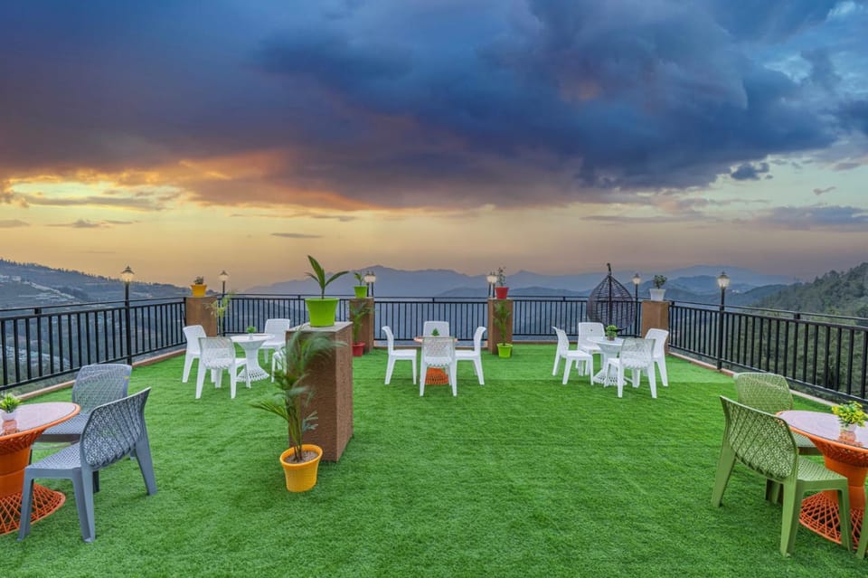 Natural landscape, View (from property/room), Balcony/Terrace, Lake view, River view, Sunrise