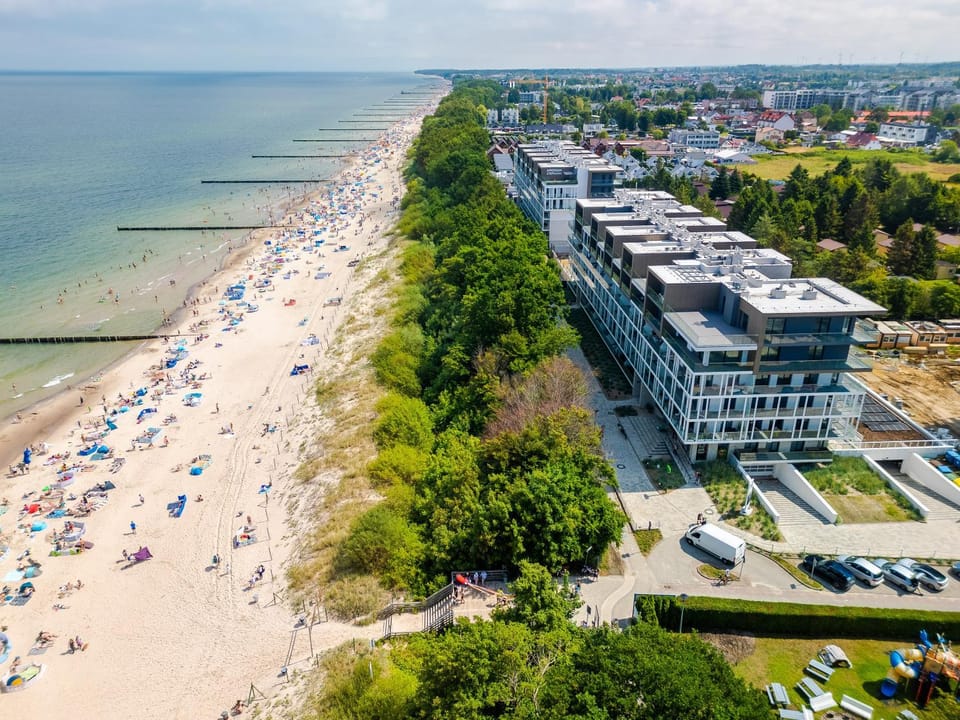 Property building, Bird's eye view, Beach