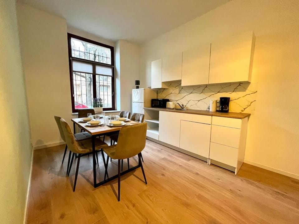 Großzügiges Apartment mit PKW-Stellplatz, Monteursunterkunft Apartment in Leipzig