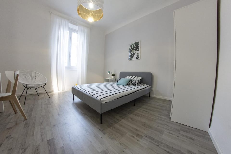 Bed, Photo of the whole room, Bedroom