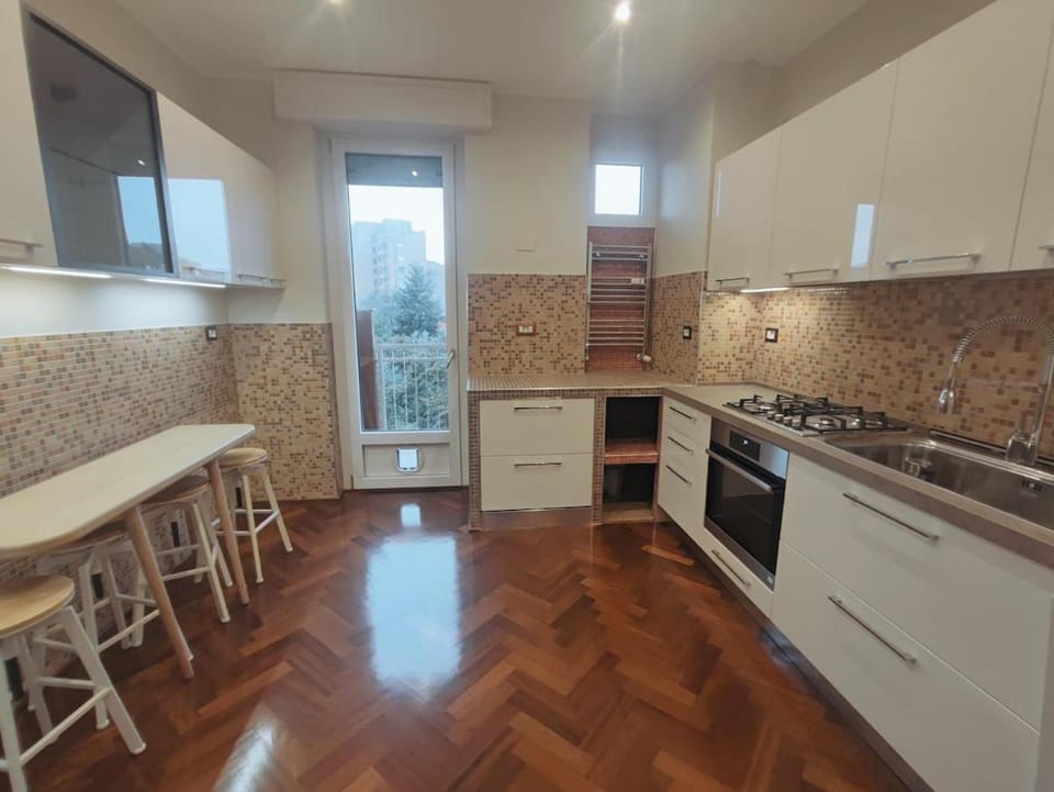 Periferia Chic Apartment in Milan