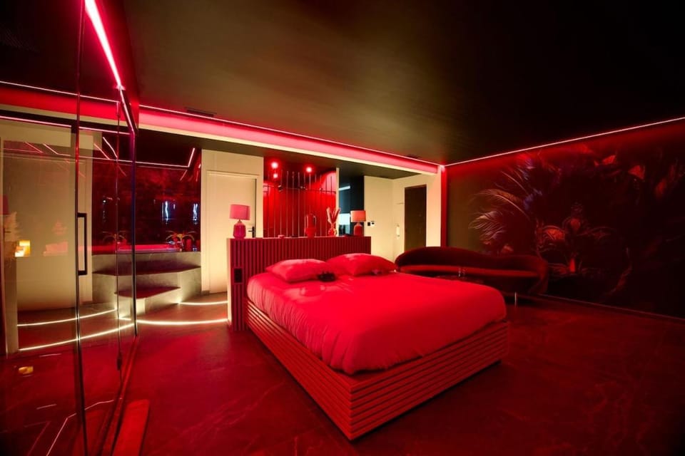 Mascarade suite and spa Apartment in La Seyne-sur-Mer