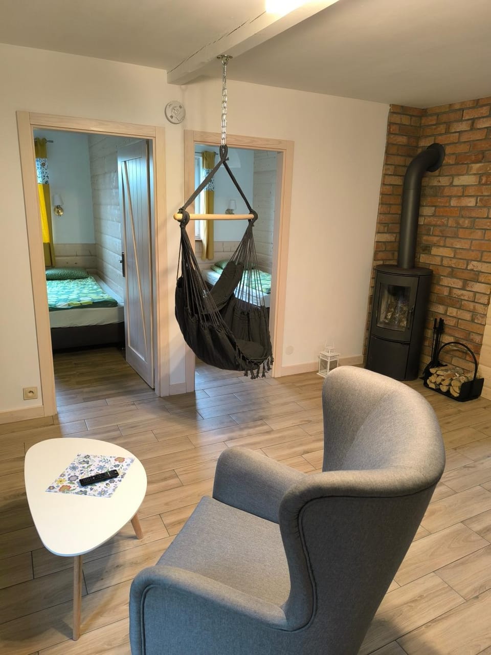 Bed, Living room, Photo of the whole room, Seating area, Bedroom