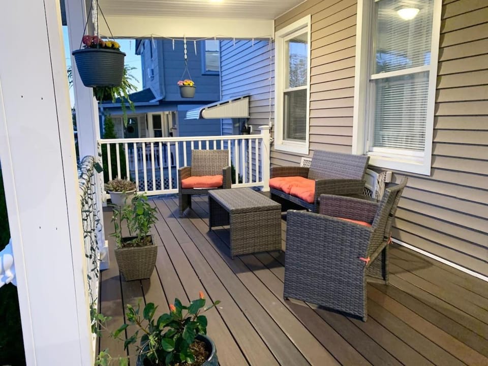 Semi Private cozy studio near downtown. Apartment in Montclair