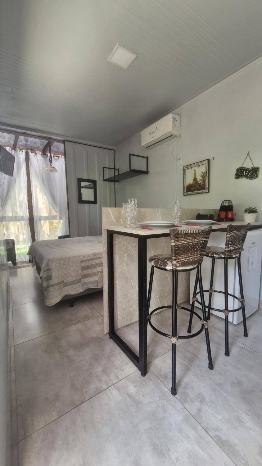Kitchen or kitchenette, Photo of the whole room, Dining area, air conditioner