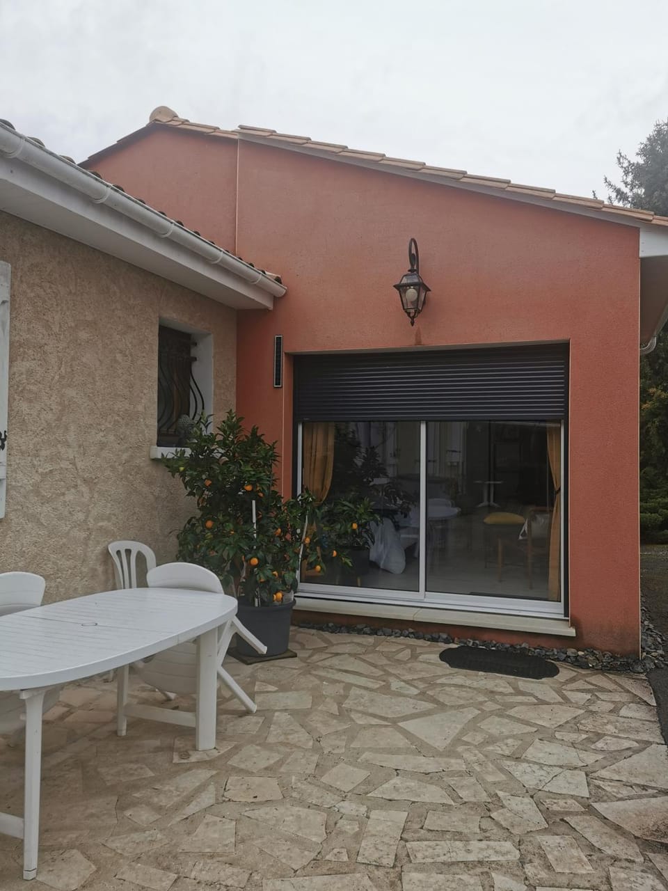 Facade/entrance