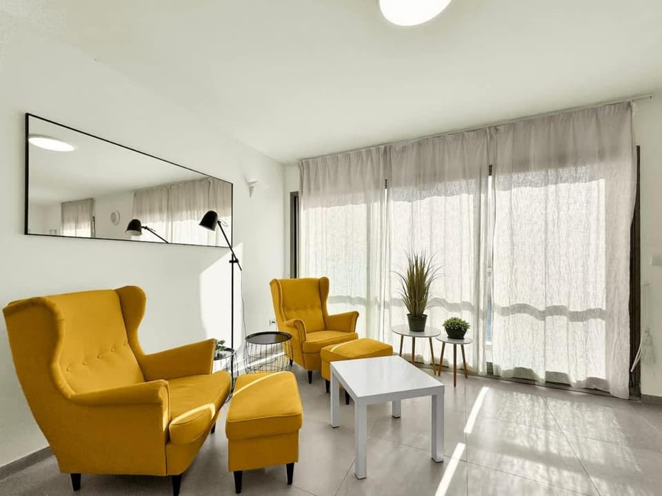 Beachfront Blue Laguna Stay Apartment in Herzliya