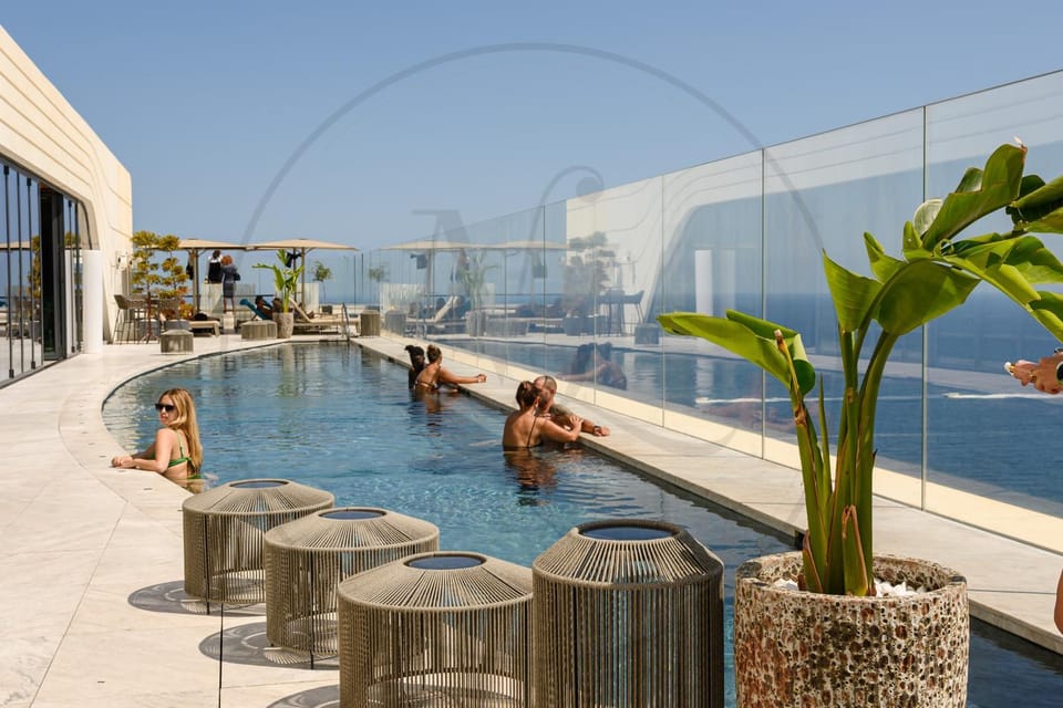 Day, People, Natural landscape, Pool view, Swimming pool, group of guests