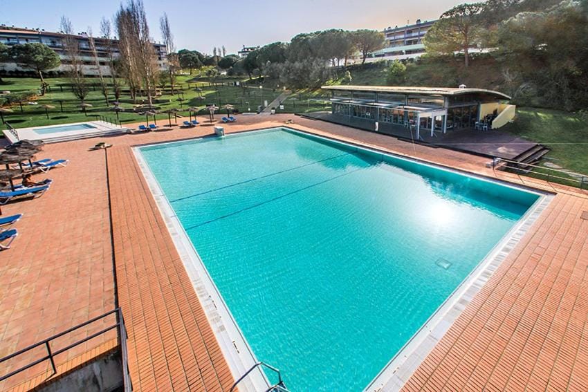 Swimming pool, Swimming pool