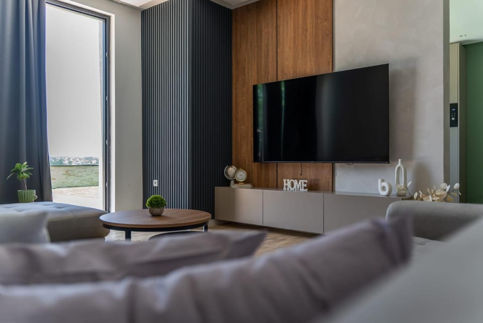 TV and multimedia, Living room