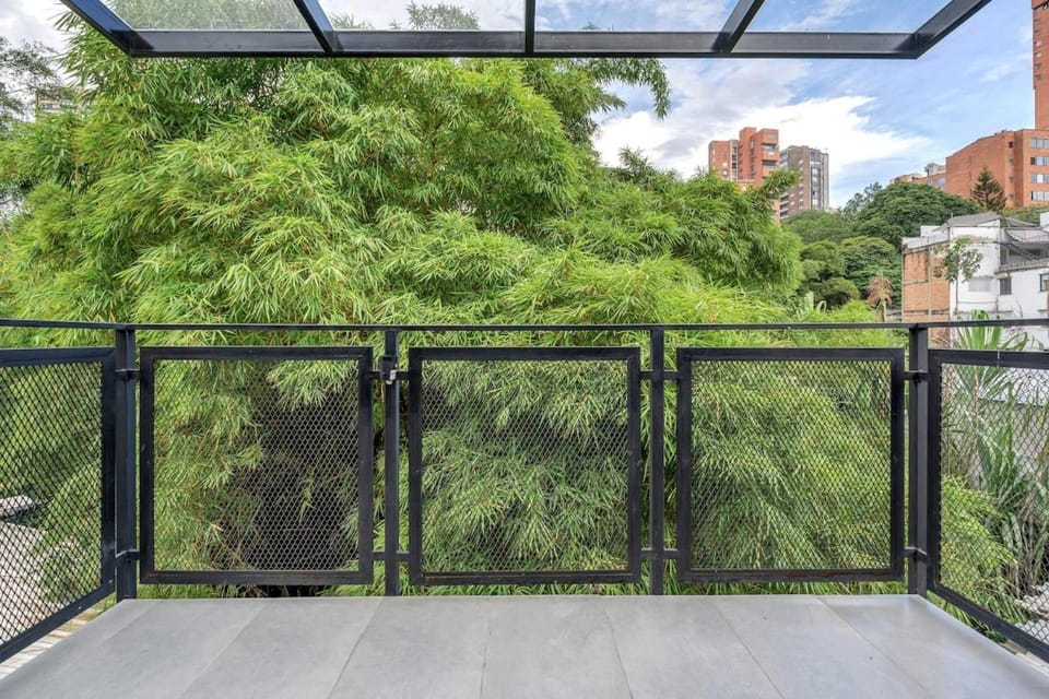 TERRA - Heated Small Pool, BBQ & AC Lleras Park Apartment in Medellin