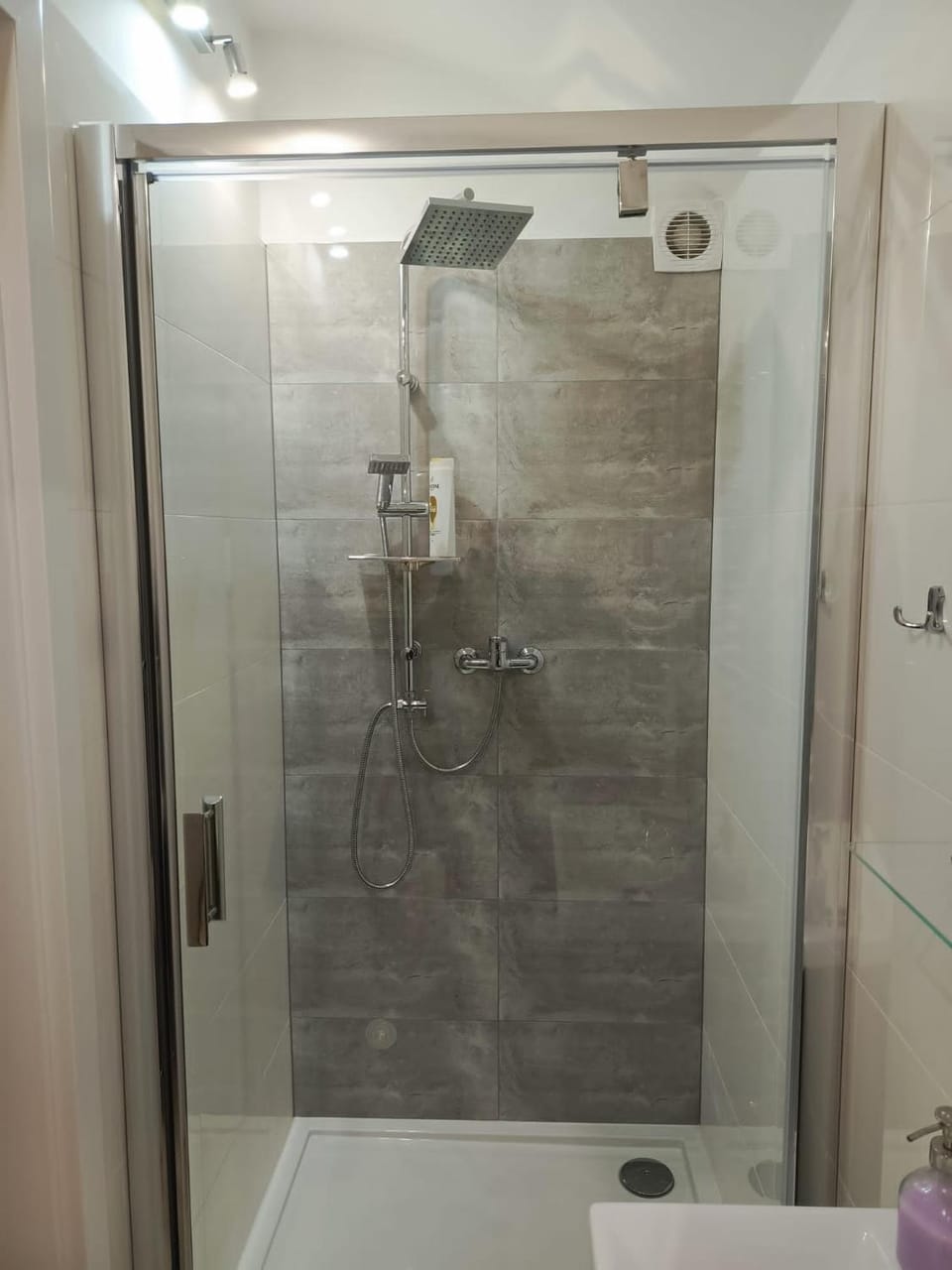 Shower, Bathroom