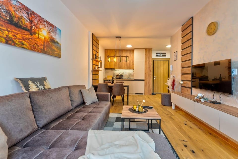 Communal lounge/ TV room, Kitchen or kitchenette