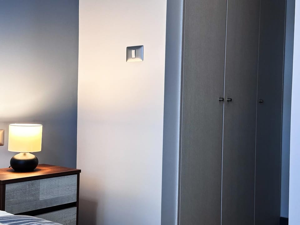 Bedroom, wardrobe