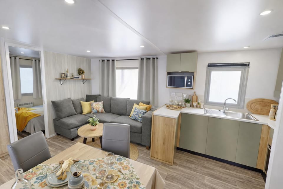 Beachside Vakantiepark Campground/ 
RV Resort in Bruges