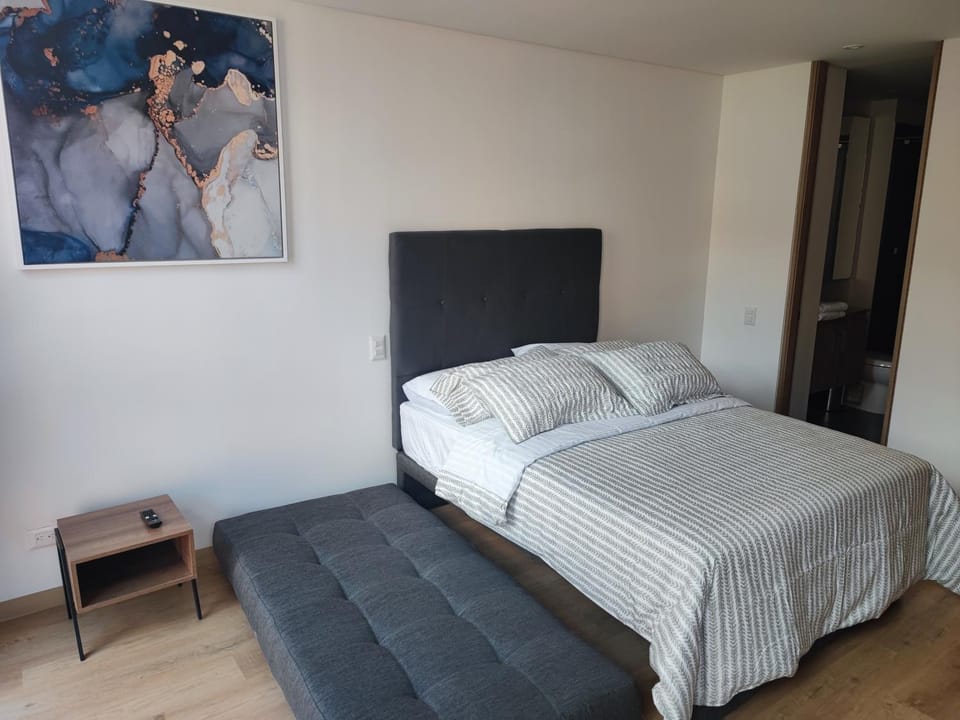 Bed, Photo of the whole room, Bedroom