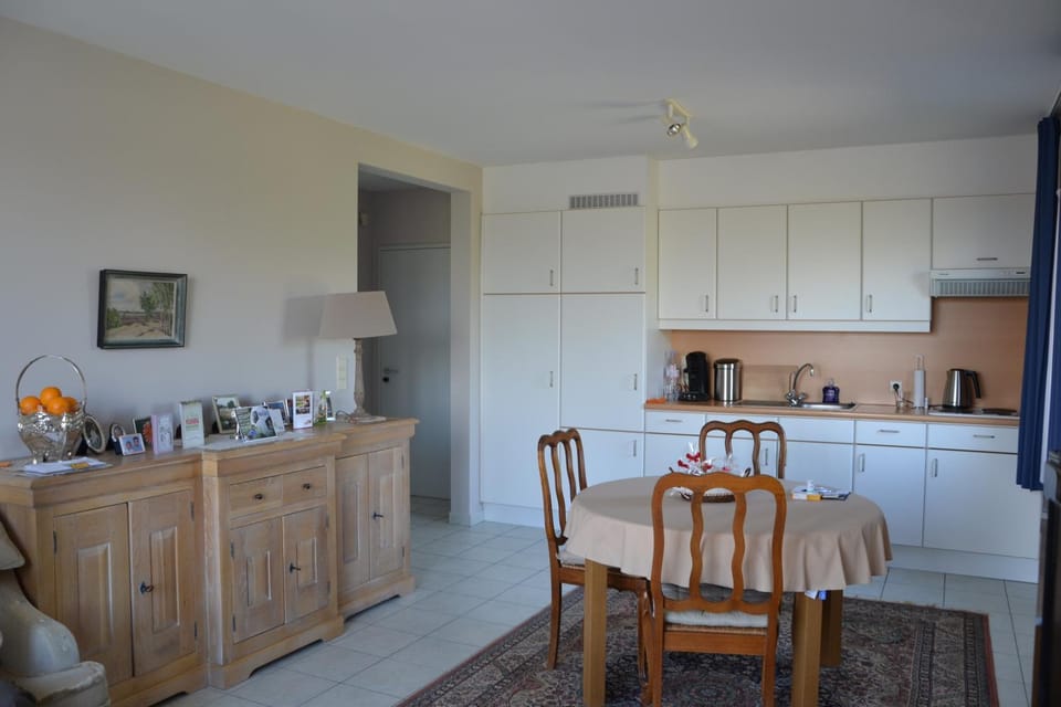 Spring, Day, Summer, Coffee/tea facilities, Kitchen or kitchenette, Living room, Dining area, On site