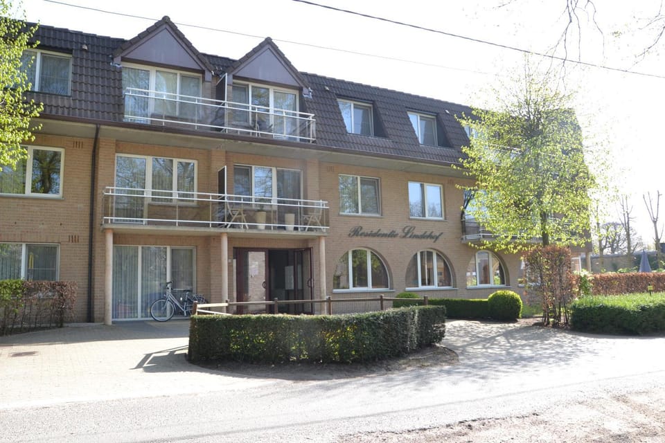 Facade/entrance, Spring, Day, Summer, On site, Garden view