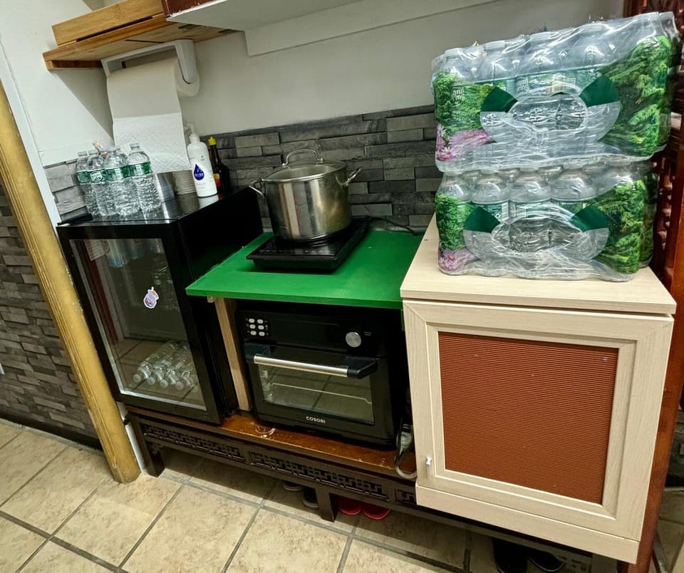 Kitchen or kitchenette, Kitchen or kitchenette