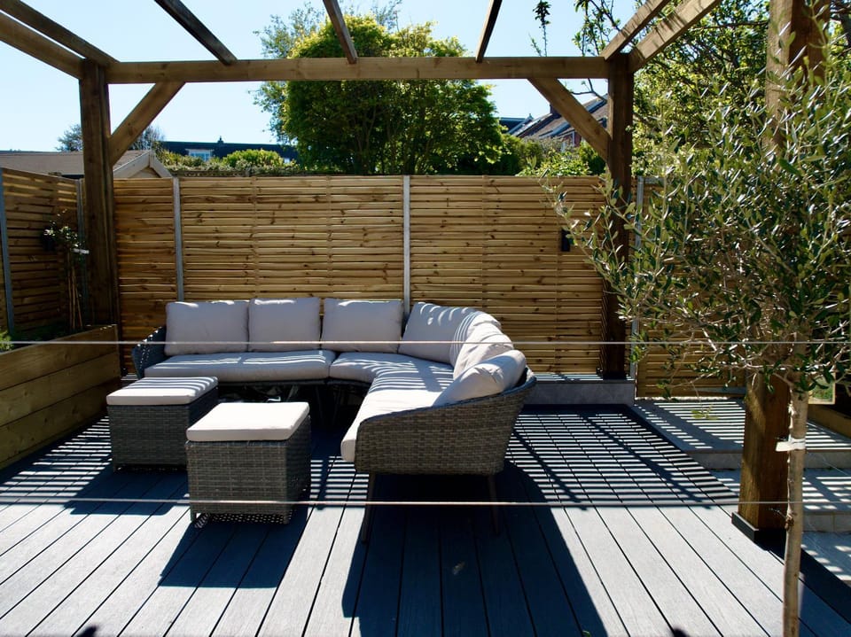 Skylark House Padstow, Stylish Victorian Townhouse, Private Sauna, Cold Plunge and Log Burner House in Padstow