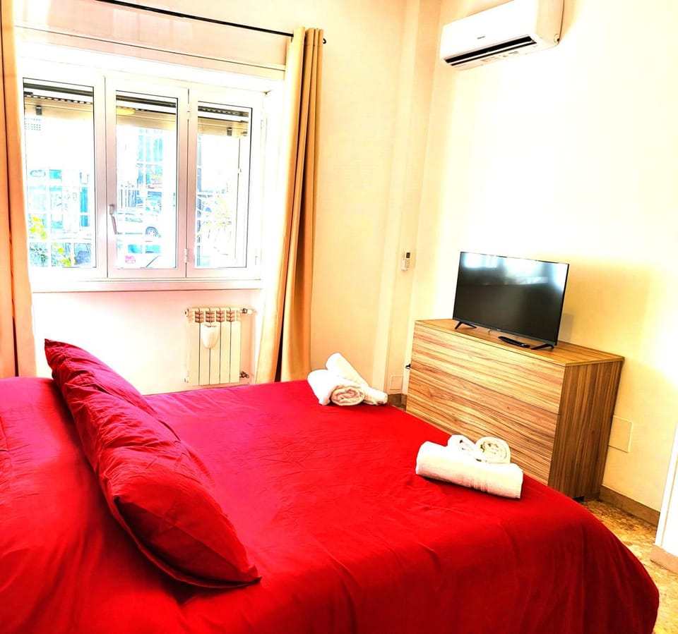 TV and multimedia, Bedroom, air conditioner
