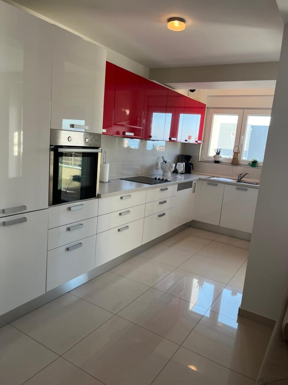 Kroatien Adria Makarska Riviera Ferienwohnung mit 3 Schlafzimmer Apartment in Makarska