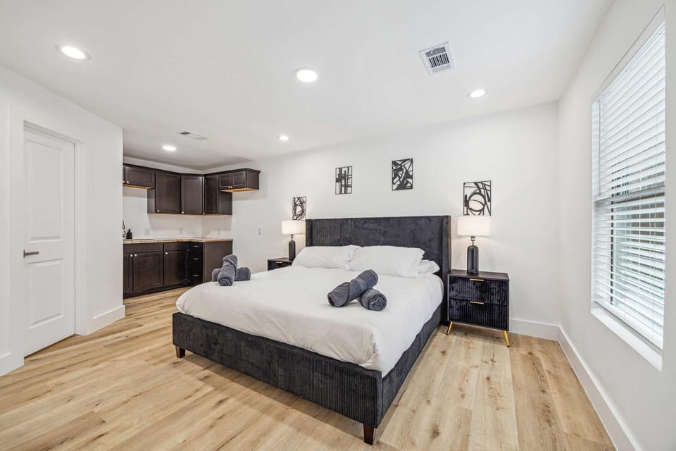 Beautiful 3BD 2BATH Comfortable Home In Houston House in Harris County
