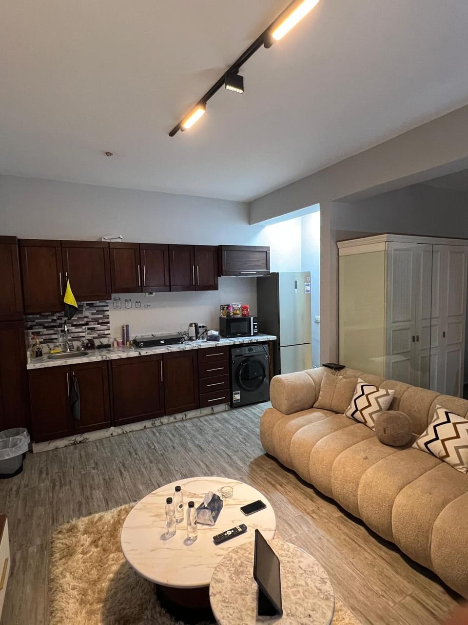 استديو فندقي راقي داخل كومباوند بيفرلي هيلز الشيخ زايد Apartment in Egypt