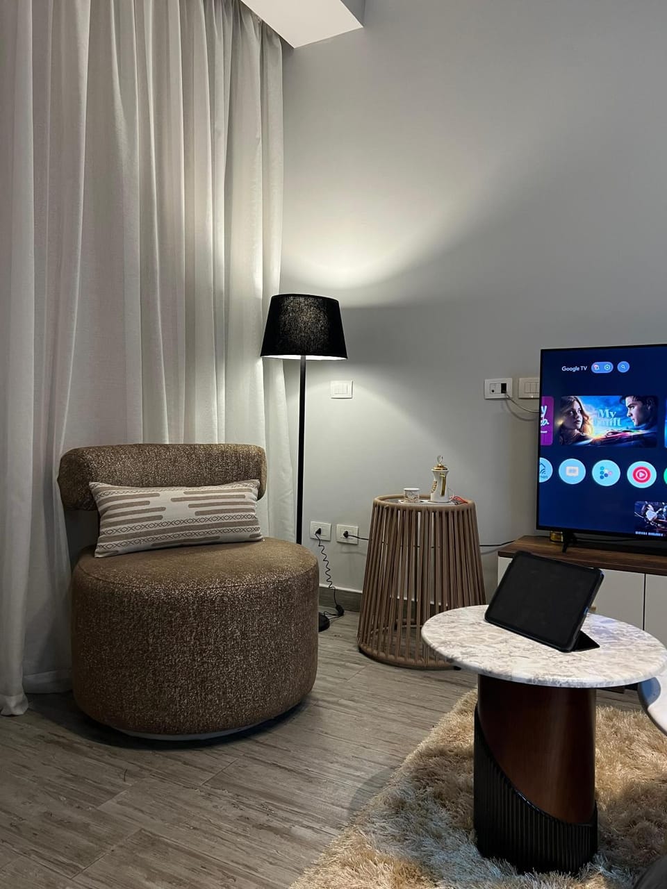 استديو فندقي راقي داخل كومباوند بيفرلي هيلز الشيخ زايد Apartment in Egypt