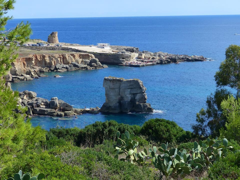 Nearby landmark, Natural landscape, Beach, Swimming pool