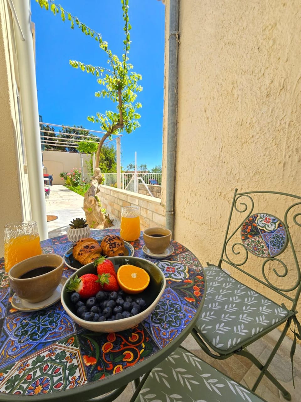 Patio, Day