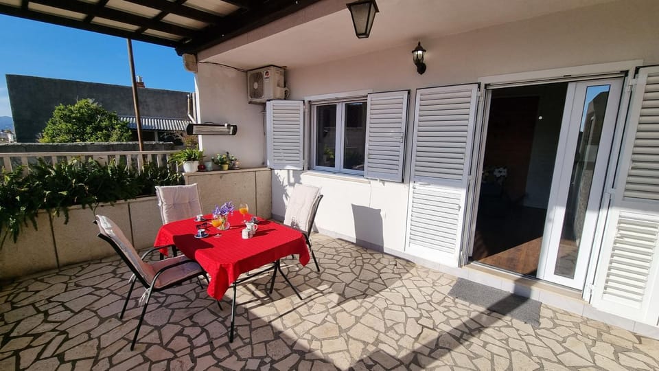 Day, Balcony/Terrace