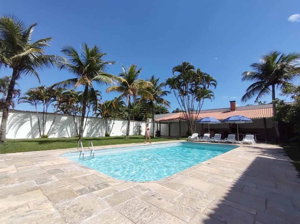 Casa Eventos e Temporada com 3 suites, piscina, churrasqueira, Wi-Fi, Ar Condicionado - Proximo Praia Mar Casado e Pernambuco - Guaruja House in State of São Paulo