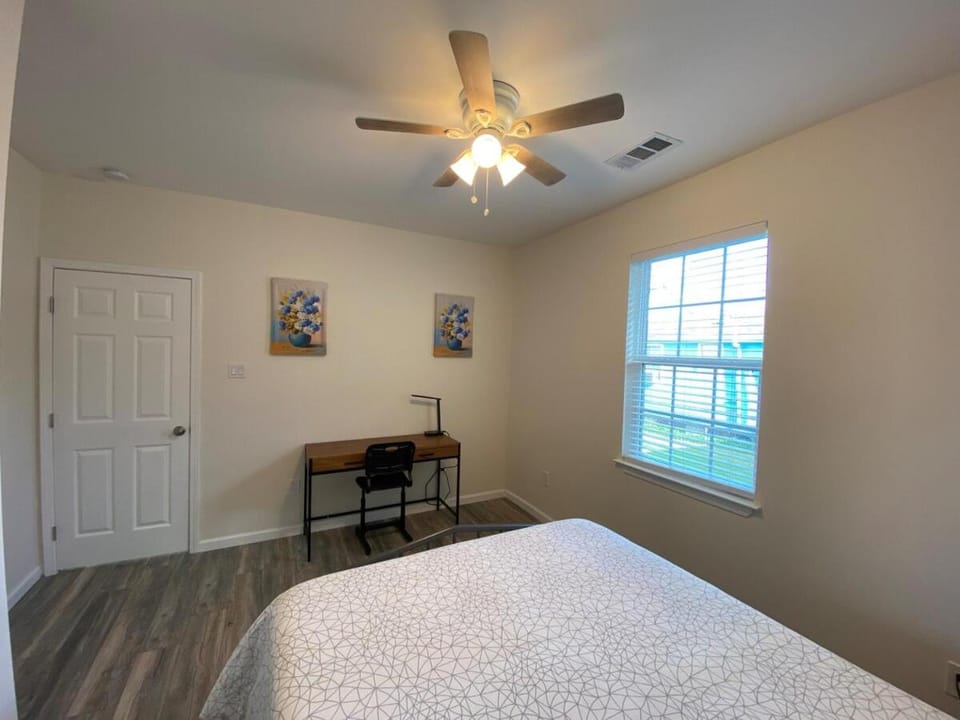 3-Bedroom Accommodation Close to the French Quarter Apartment in New Orleans