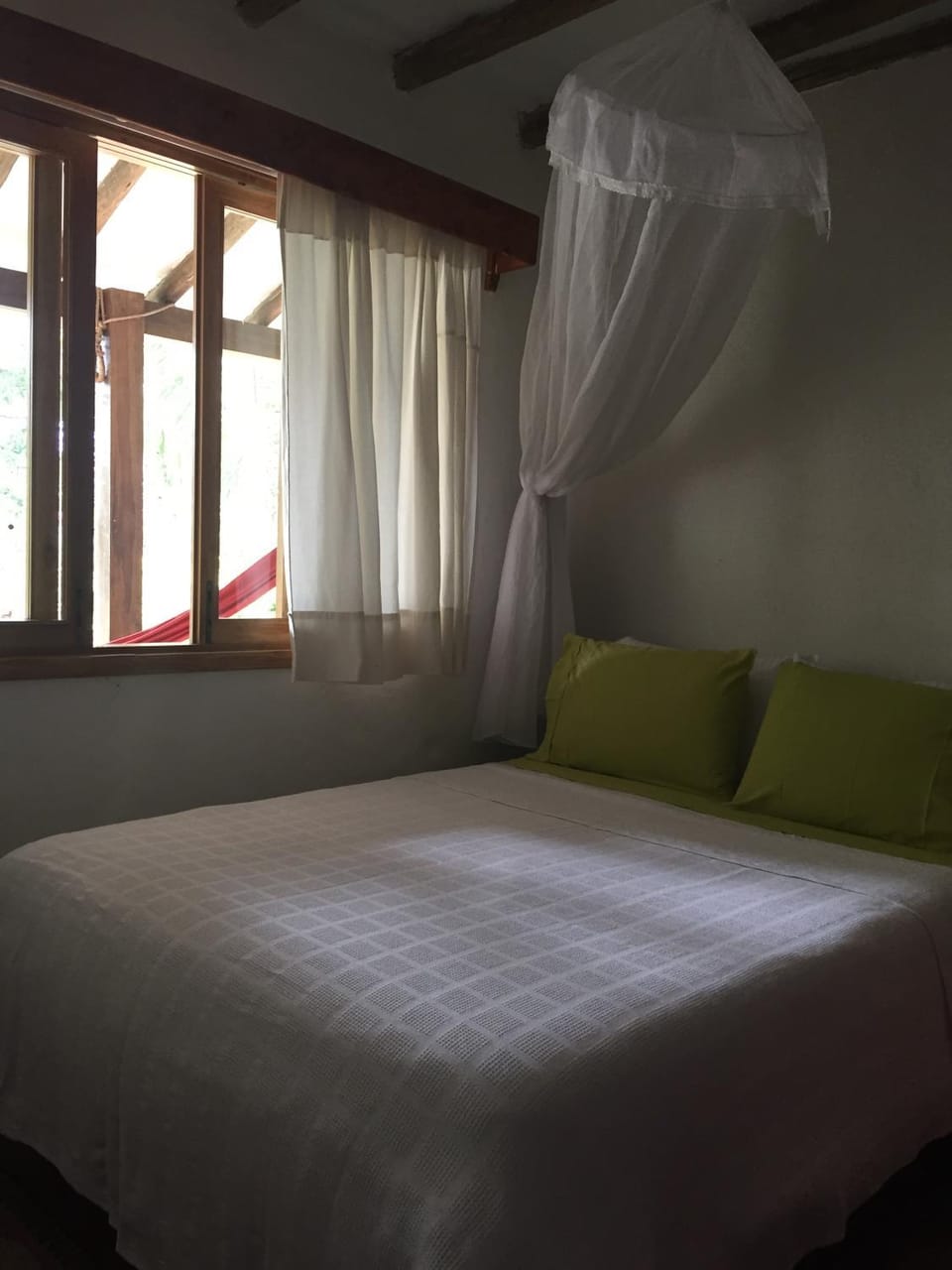Bed, Photo of the whole room, Garden view