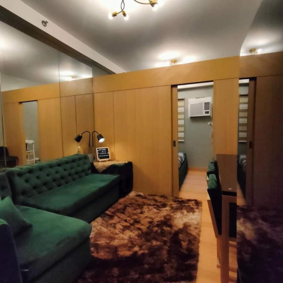 Lucky One! Staycation Trees Residences Near SM Fairview Apartment hotel in Quezon City