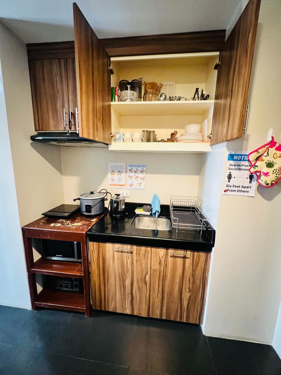 Kitchen or kitchenette