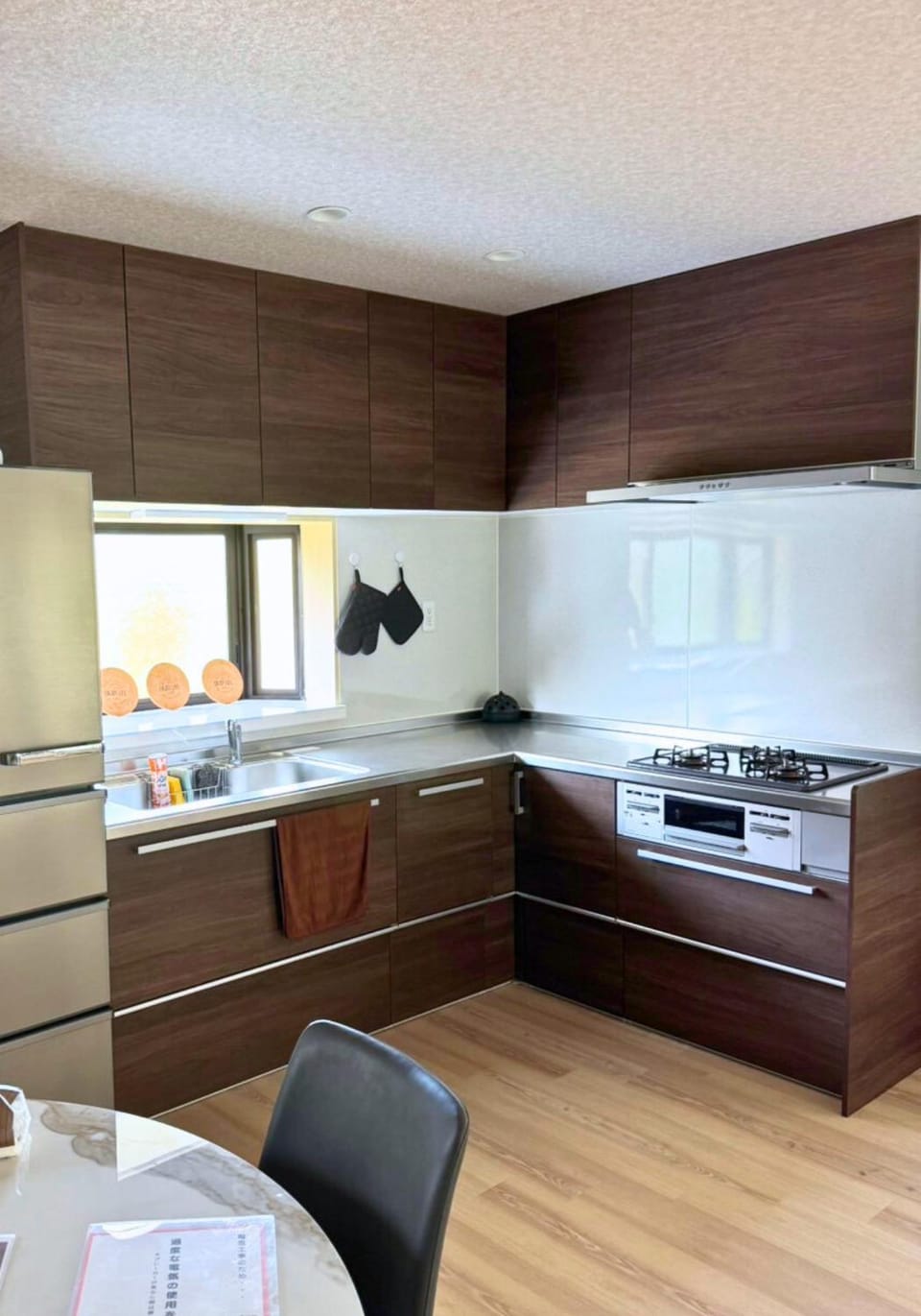 Kitchen or kitchenette, Dining area, stove, kitchen