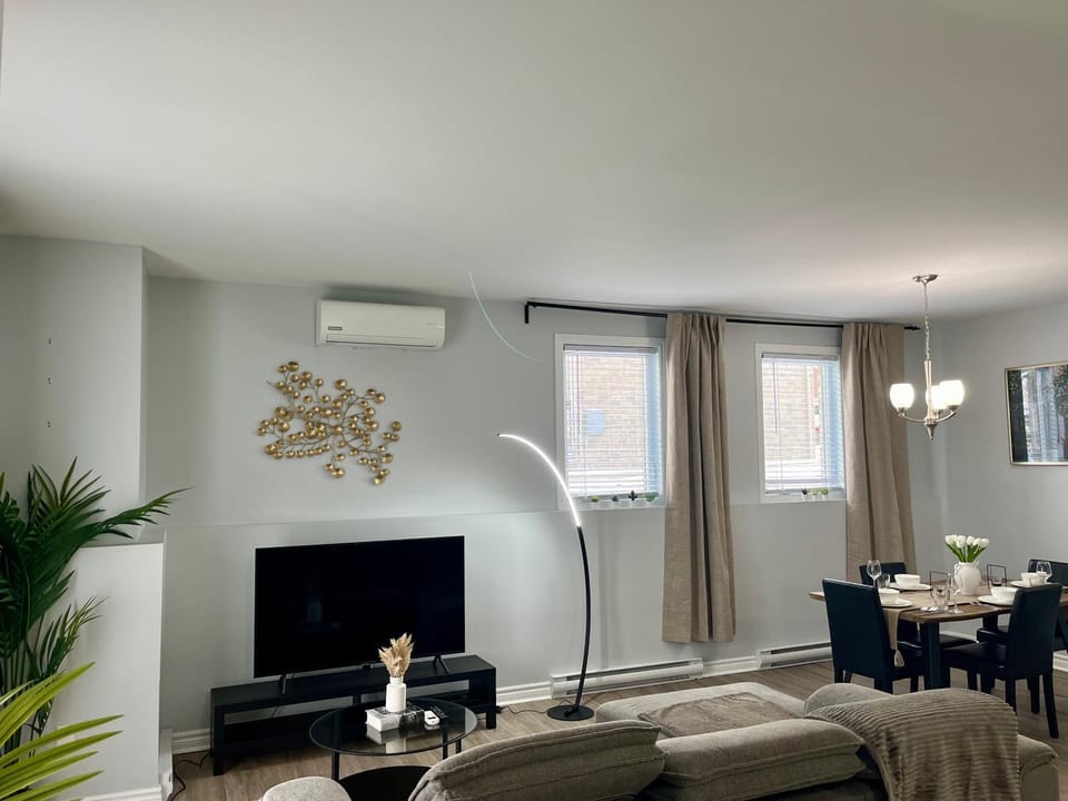 TV and multimedia, Living room, Seating area