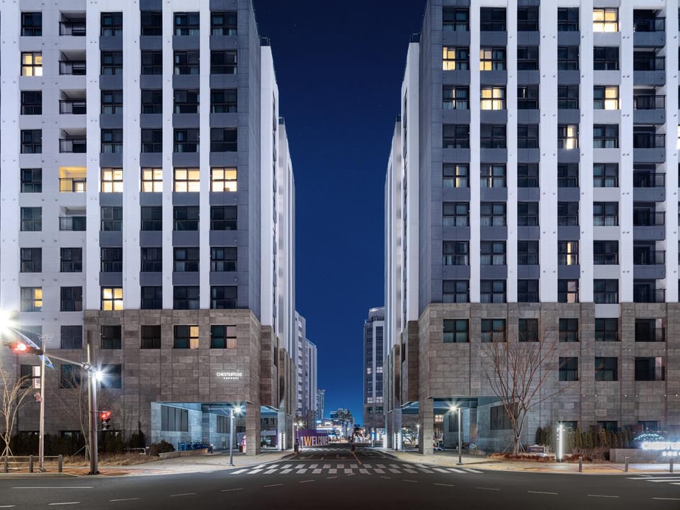 Property building, Night