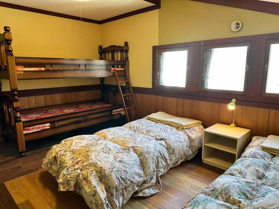Bed, Photo of the whole room, Bedroom, bunk bed