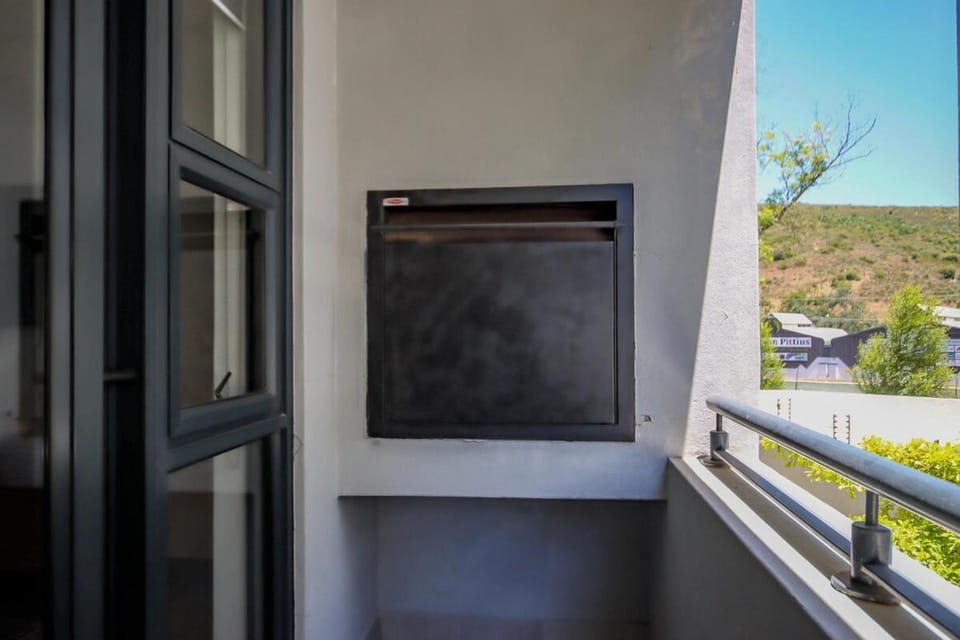 18 on The Den Studio Apartment Apartment in Stellenbosch