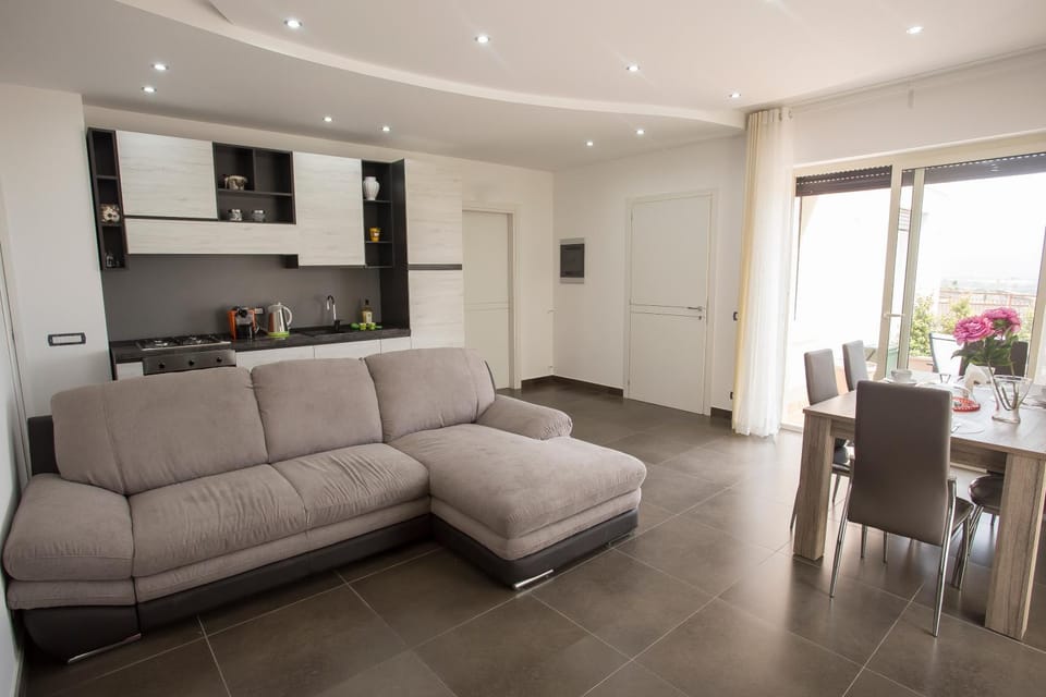 Kitchen or kitchenette, Living room, Dining area