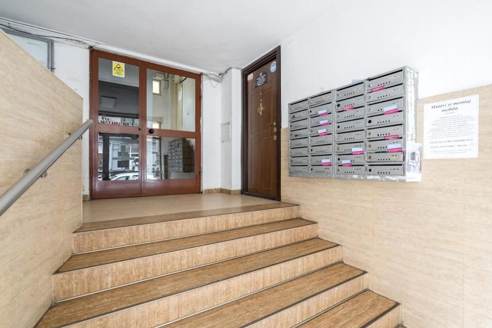 Cosy Stylish Studio - City Center Apartment in Bucharest