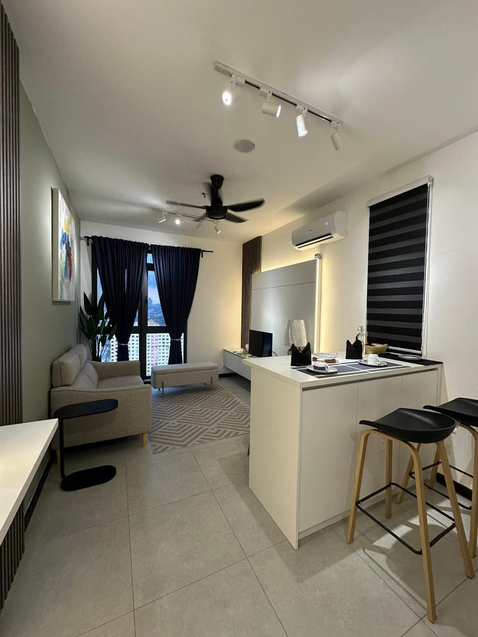 Living room, Dining area