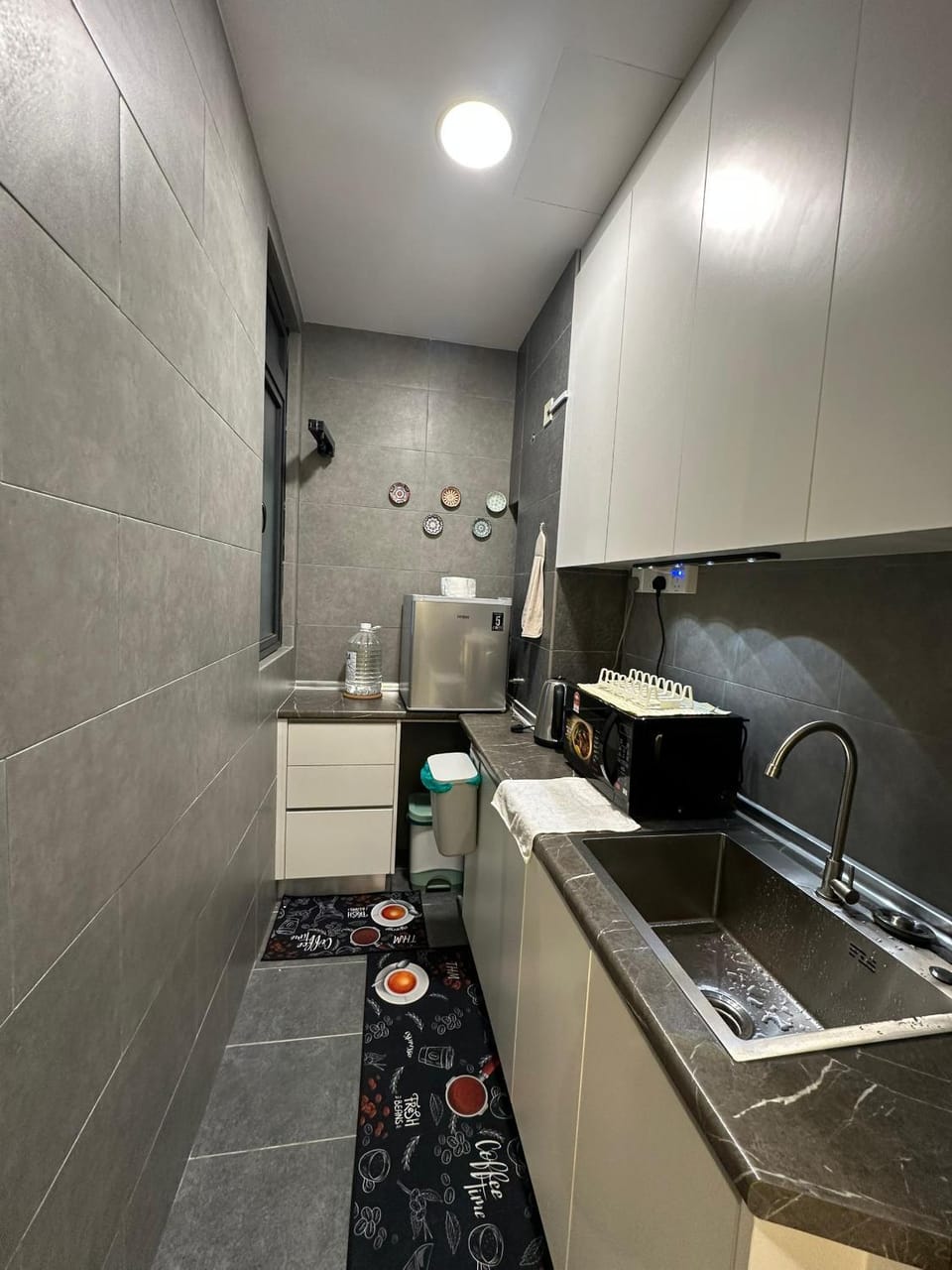 Kitchen or kitchenette, kitchen
