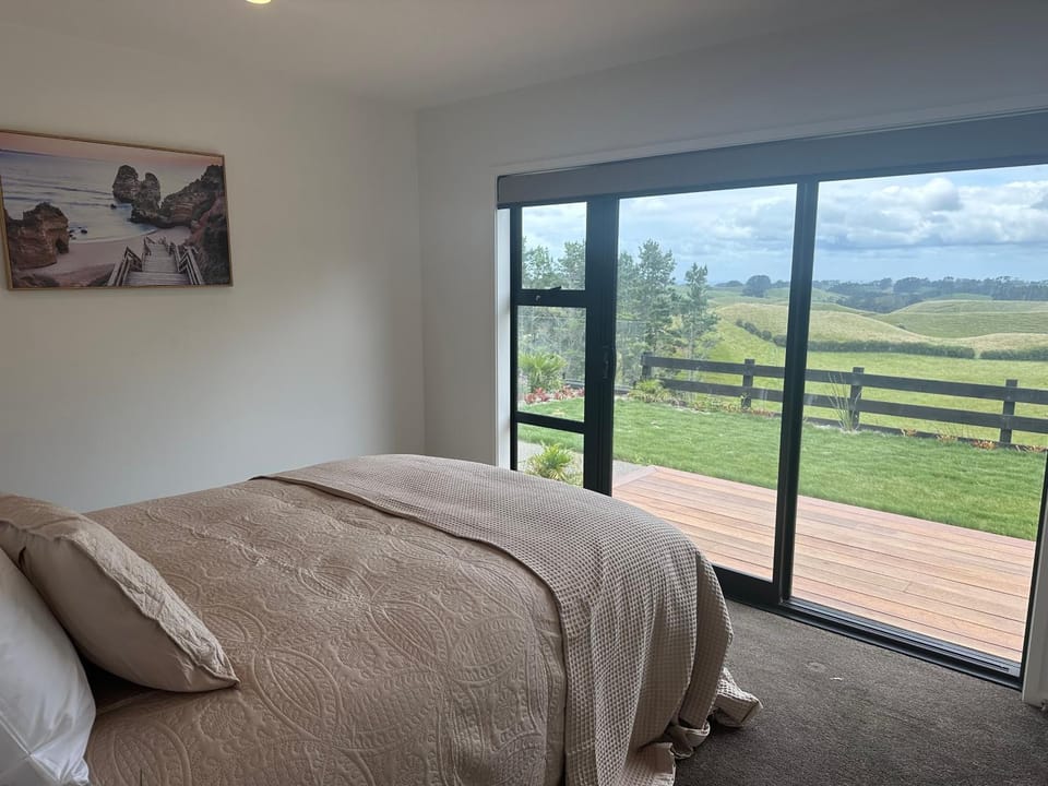 Views on King House in Taranaki, New Zealand