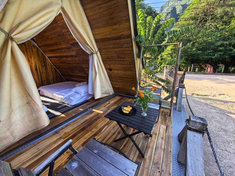 Day, View (from property/room), Balcony/Terrace, Seating area, Garden view