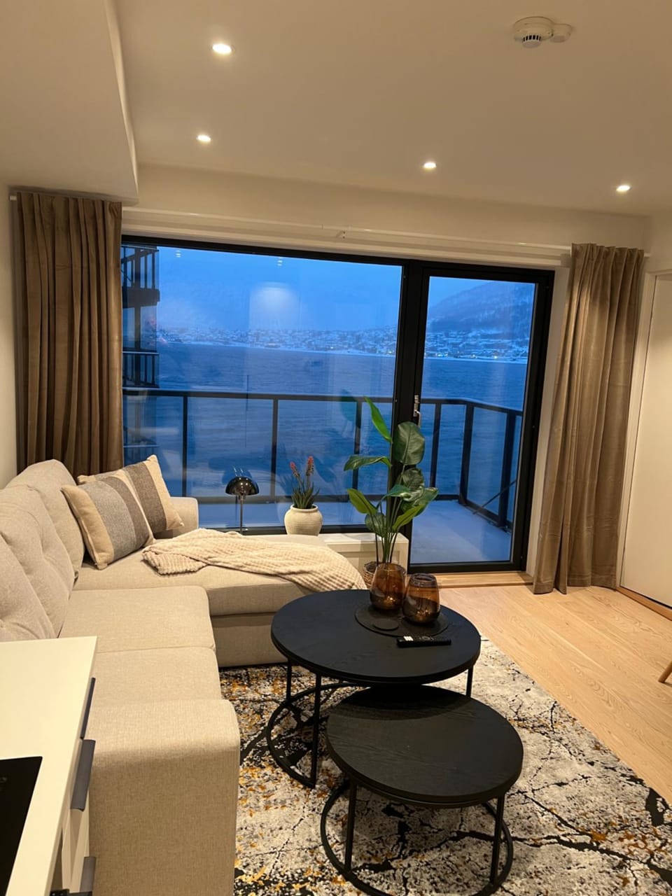 View (from property/room), Living room, Sea view