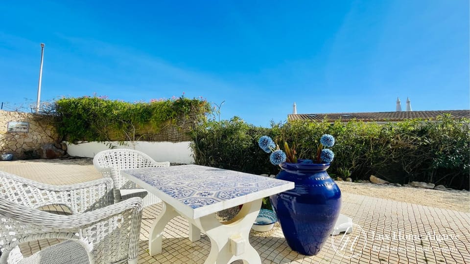 Day, Garden, Balcony/Terrace, Seating area, Garden view